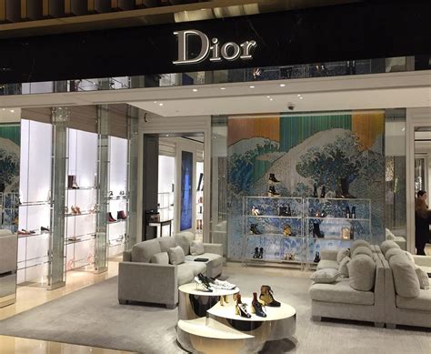 dior dubai mall shoes